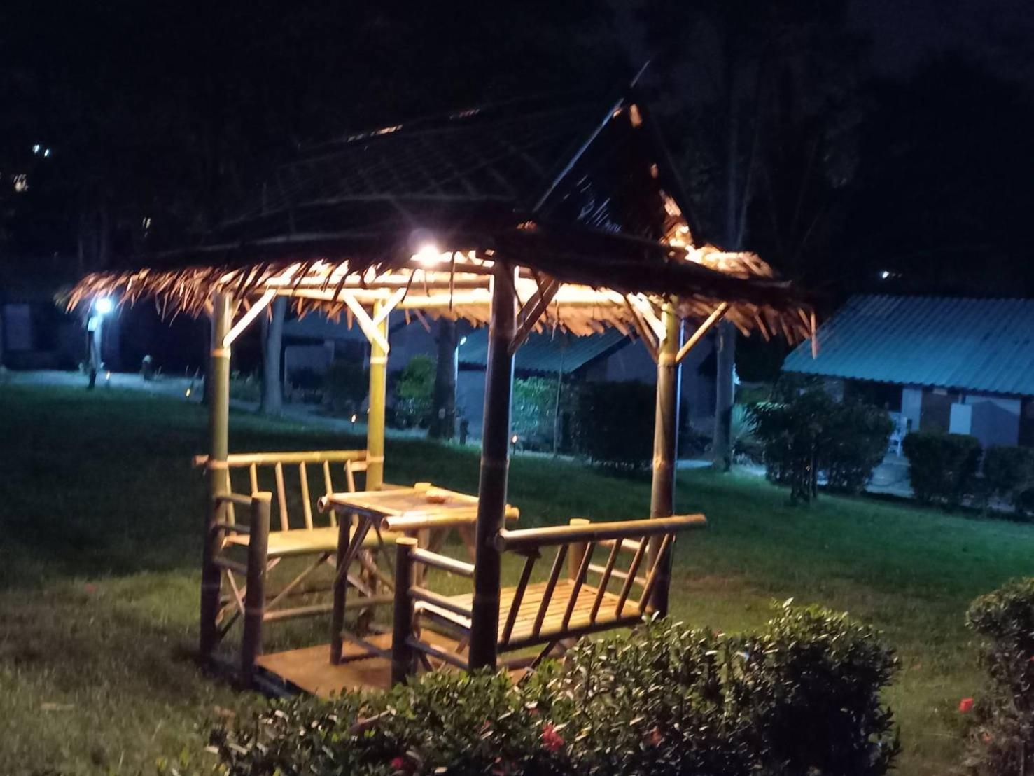 Siam Flora Resort Ko Lanta 外观 照片